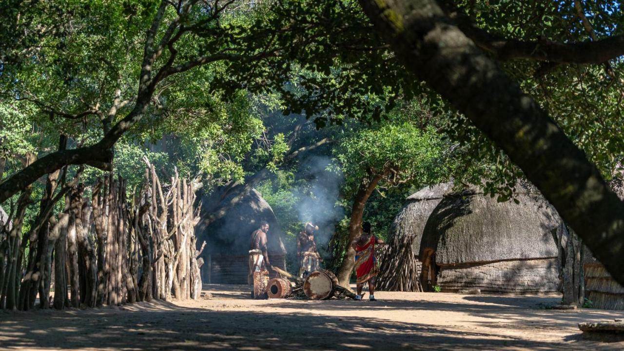 古德森杜马祖鲁小屋传统村落旅馆 赫卢赫卢韦 外观 照片